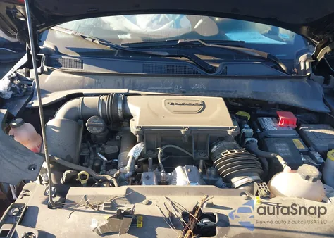 2024 Jeep Compass Latitude 4X4 z USA, uszkodzony, nr VIN 3C4NJDBN8RT100723